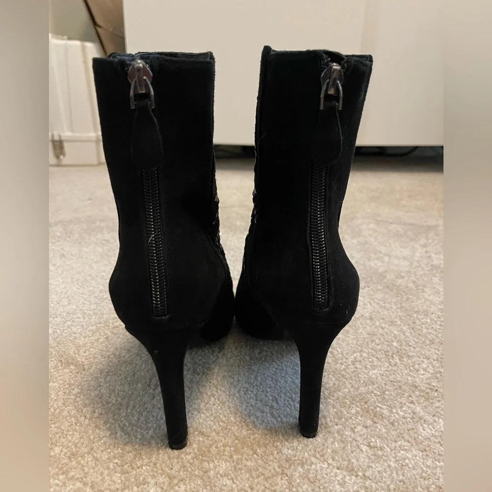 Lola Cruz Naknek Booties Black Suede Sz Eur 37/US 6 - Picture 4 of 8